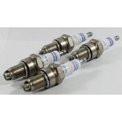 BUJIA (241236839)  BUJIA JUEGO 4 PZS. 3 ELECTRODOS VW GOLF JETTA  93…W7DTC antes 0241235982